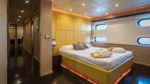 Aria Yacht Charter