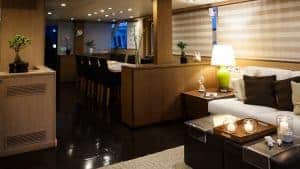Luxury Motor Yacht Aria