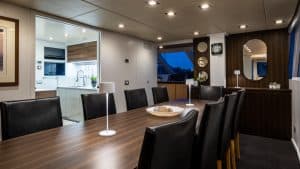 Kitchen & dining room table