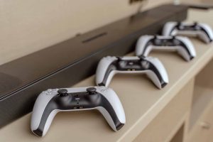 05 - Interior - Amenities - 01 - Cinema & Game Room (8)