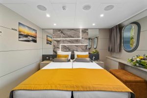 08 - Interior - Cabins - Double, Twin, Triple (7)