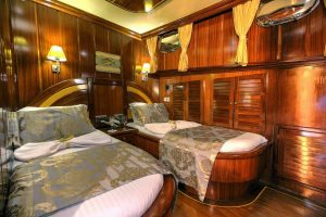 Twin cabin