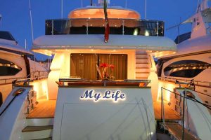 Esterni Notte Yacht