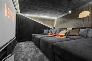 622707283-bella-cinema-room-2