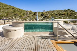 622723542-bella-sundeck11-1