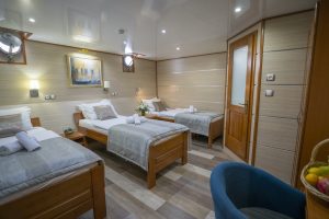 Karizma - 08 - Interior - Cabins (8)