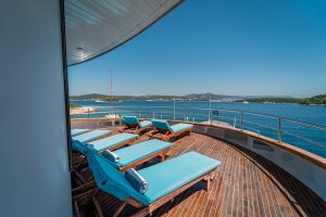 Riva - 02 - Exterior - Sundeck (16)