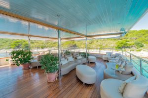 Riva - 03 - Exterior - 01 - Upper Deck Aft (1)