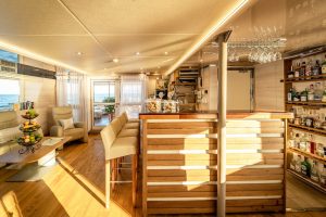 Riva - 04 - Interior - Salon (22)