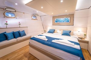 Riva - 08 - Interior - Cabins - 02 - Double Cabin Lower Deck (2)