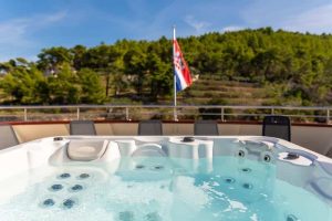 Jacuzzi