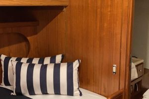 Guest cabin